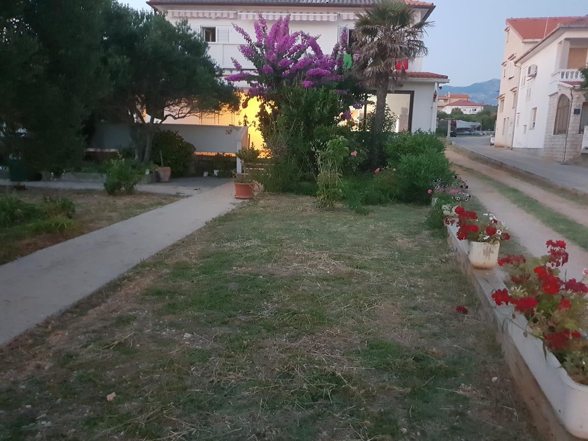 Bed And Breakfast Nika Barbat na Rabu Εξωτερικό φωτογραφία