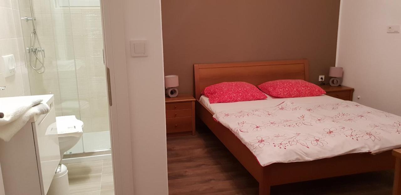 Bed And Breakfast Nika Barbat na Rabu Εξωτερικό φωτογραφία